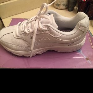 Men's Filas size 7 brand new. Never worn.